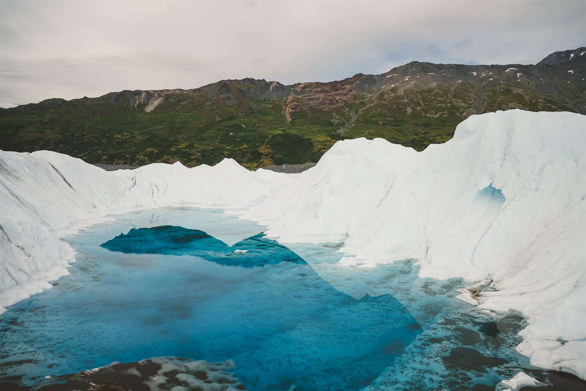 glacier features in alaska