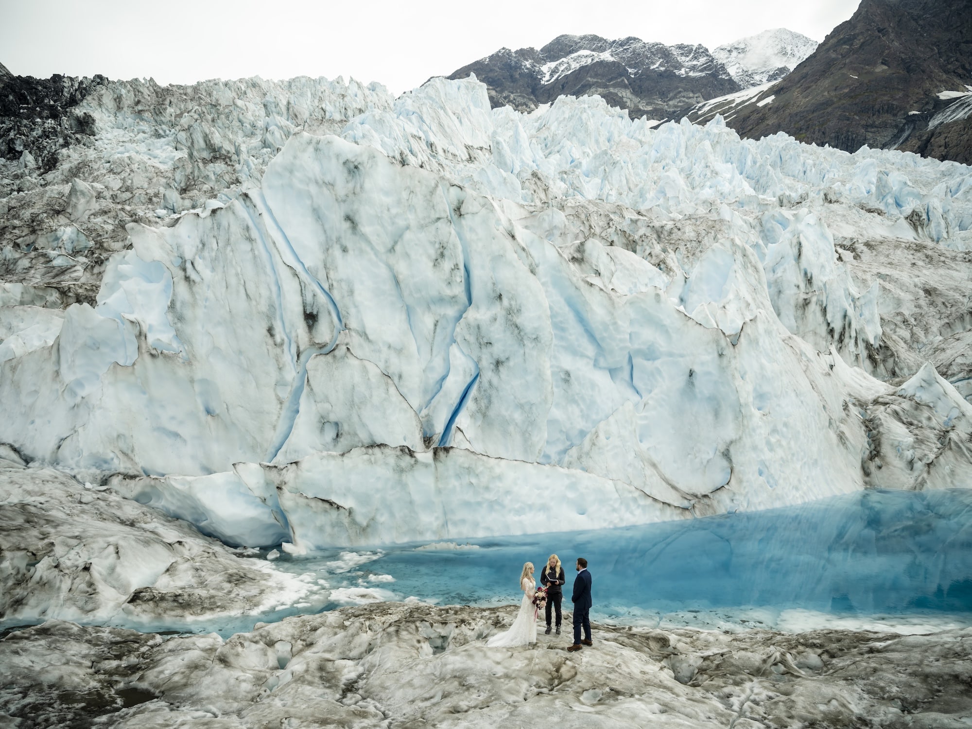 helicopter elopement with outbound heli adventures alaska