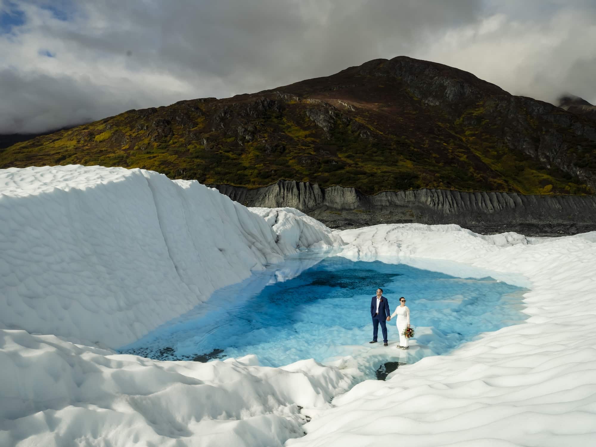 helicopter elopement with outbound heli adventures alaska